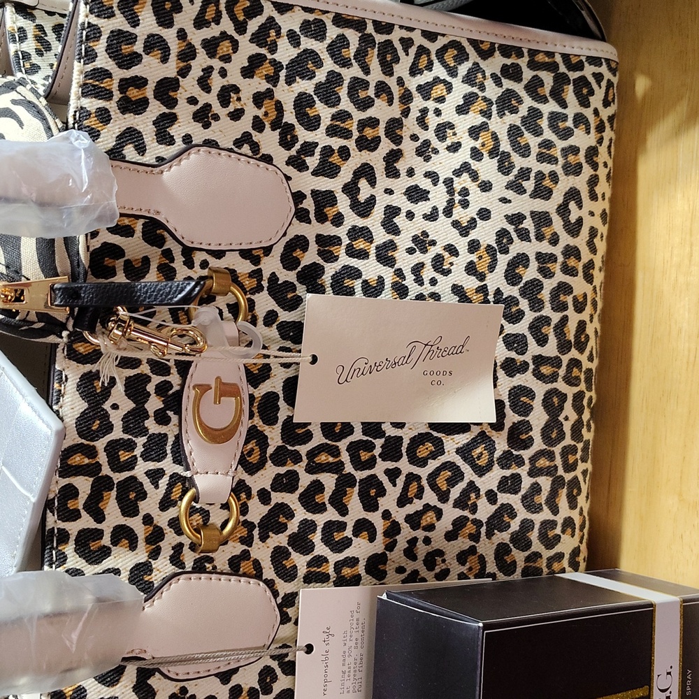 GUESS HANDBAG/PURSE